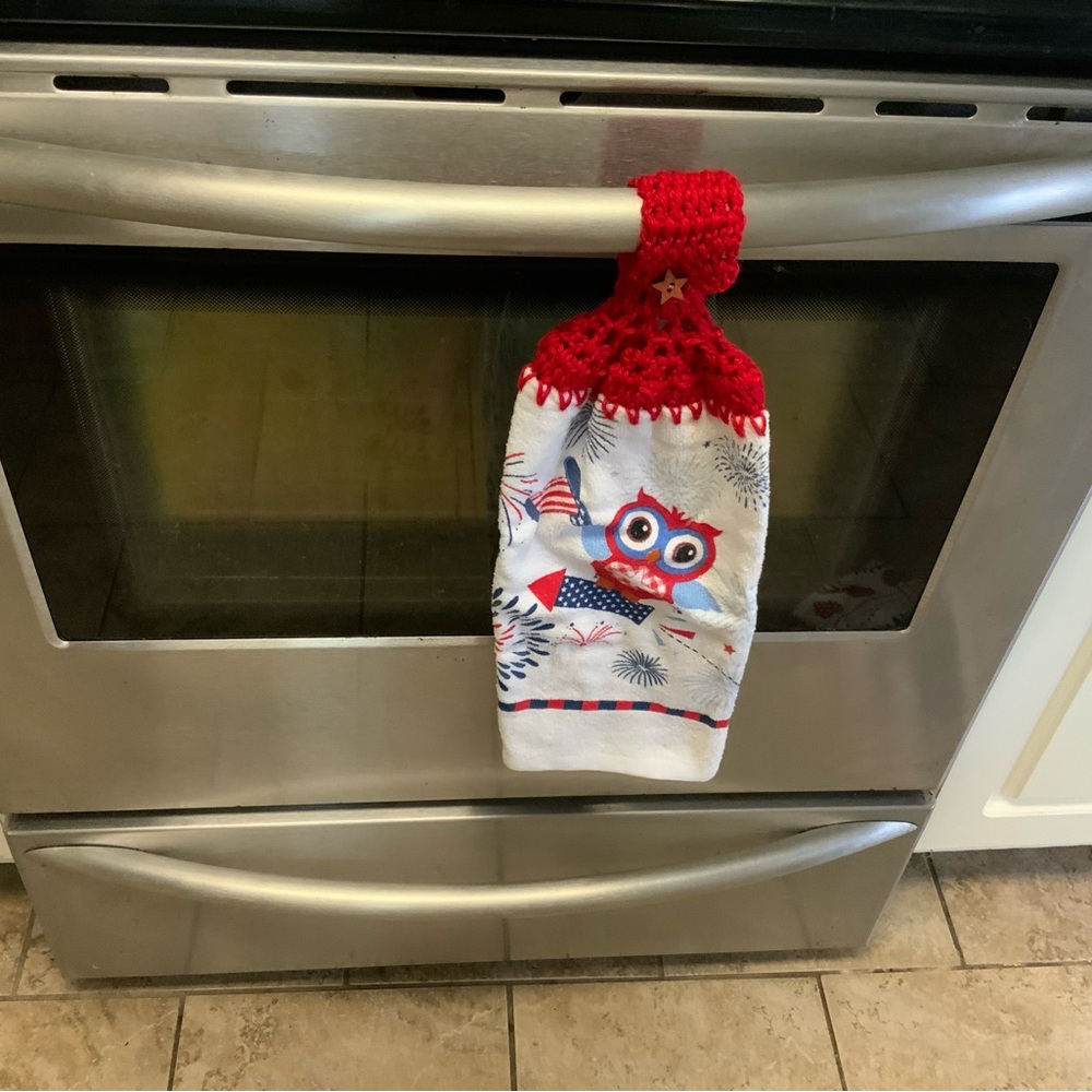 Red and White Owl Kitchen Towel